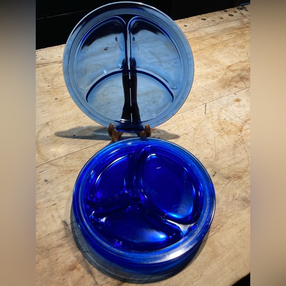Vintage cobalt divided plates, set of four - Picture 6 of 6